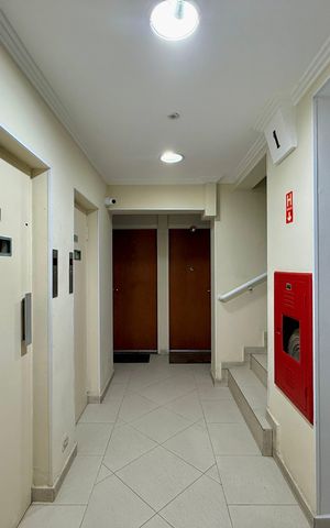 Apartamento à venda com 100m², 3 quartos e 1 vaga Apartamento à venda com 100m², 3 quartos e 1 vagaHall Apartamento