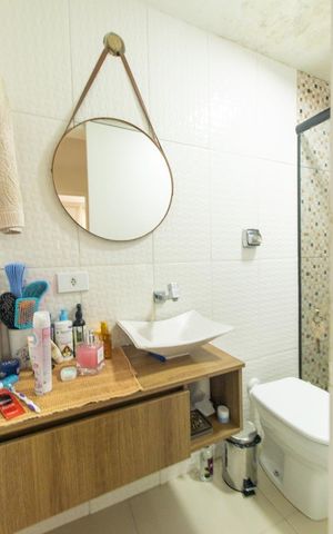 Apartamento à venda com 57m², 2 quartos e 1 vaga Apartamento à venda com 57m², 2 quartos e 1 vagaBanheiro Social