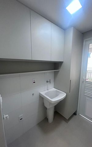 Apartamento à venda com 96m², 3 quartos e 3 vagas Apartamento à venda com 96m², 3 quartos e 3 vagasÁrea de serviço