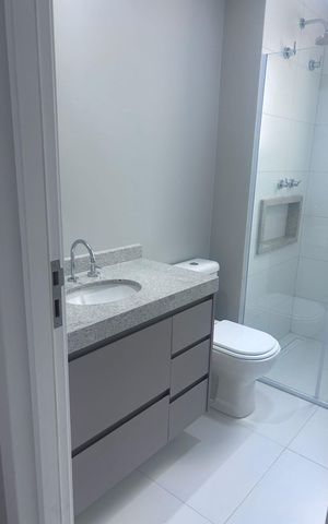 Apartamento à venda com 96m², 3 quartos e 3 vagas Apartamento à venda com 96m², 3 quartos e 3 vagasBanheiro