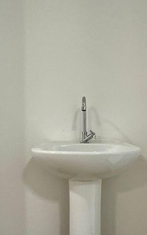 Studio para alugar com 27m², 1 quarto e sem vaga Studio para alugar com 27m², 1 quarto e sem vagaBanheiro