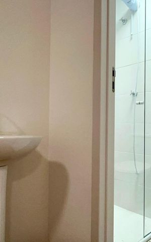 Studio para alugar com 27m², 1 quarto e sem vaga Studio para alugar com 27m², 1 quarto e sem vagaBanheiro