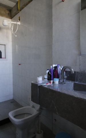 Apartamento à venda com 76m², 2 quartos e sem vagaBanheiro da Suíte 2