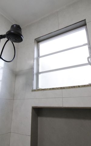 Apartamento à venda com 76m², 2 quartos e sem vagaBanheiro