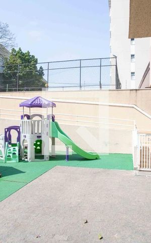 Apartamento à venda com 54m², 2 quartos e 1 vaga Apartamento à venda com 54m², 2 quartos e 1 vagaÁrea comum - Playground