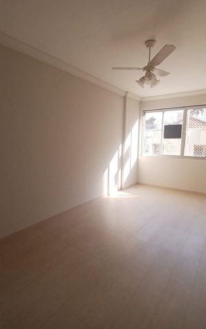 Apartamento à venda com 74m², 2 quartos e 1 vaga