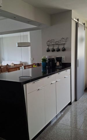 Apartamento à venda com 113m², 3 quartos e 2 vagas Apartamento à venda com 113m², 3 quartos e 2 vagasCozinha