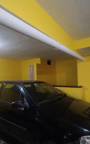 Casa à venda com 350m², 3 quartos e sem vaga Casa à venda com 350m², 3 quartos e sem vagaGaragem