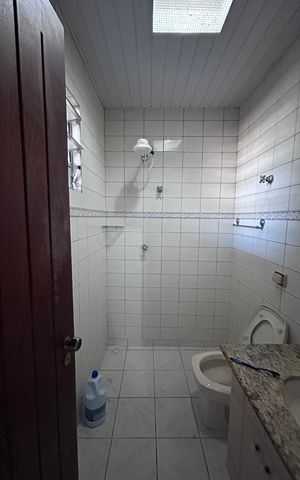 Casa à venda com 176m², 3 quartos e 2 vagasBanheiro social 2