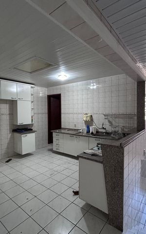 Casa à venda com 176m², 3 quartos e 2 vagasCozinha 