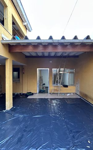 Casa à venda com 176m², 3 quartos e 2 vagasQuintal - churrasqueira 