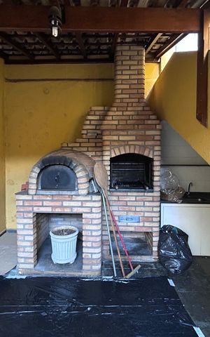 Casa à venda com 176m², 3 quartos e 2 vagasQuintal - churrasqueira 