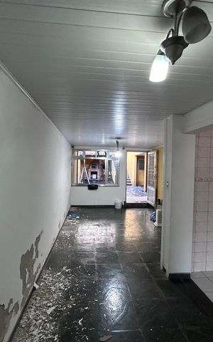 Casa à venda com 176m², 3 quartos e 2 vagasSala 