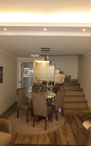 Casa para alugar com 150m², 3 quartos e 1 vagaSala