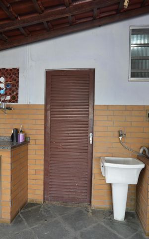 Casa à venda com 480m², 2 quartos e 2 vagasArea de Serviço