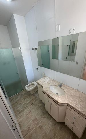 Apartamento à venda com 140m², 4 quartos e 2 vagasbanho
