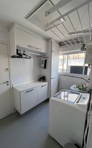 Apartamento para alugar com 122m², 2 quartos e 3 vagas Apartamento para alugar com 122m², 2 quartos e 3 vagasÁrea de serviço