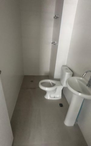 Apartamento à venda com 239m², 3 quartos e 4 vagas Apartamento à venda com 239m², 3 quartos e 4 vagasBanheiro de serviço