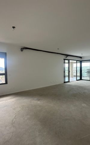 Apartamento à venda com 239m², 3 quartos e 4 vagas Apartamento à venda com 239m², 3 quartos e 4 vagasSala