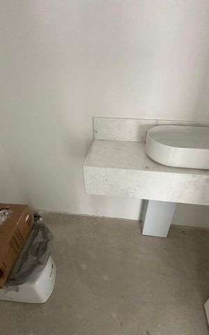 Apartamento à venda com 239m², 3 quartos e 4 vagas Apartamento à venda com 239m², 3 quartos e 4 vagasLavabo