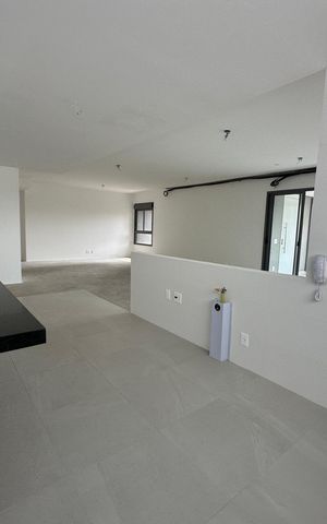 Apartamento à venda com 239m², 3 quartos e 4 vagas Apartamento à venda com 239m², 3 quartos e 4 vagasCozinha