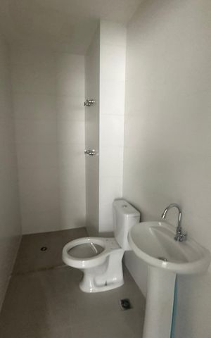 Apartamento à venda com 239m², 3 quartos e 4 vagas Apartamento à venda com 239m², 3 quartos e 4 vagasBanheiro de serviço