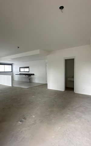 Apartamento à venda com 239m², 3 quartos e 4 vagas Apartamento à venda com 239m², 3 quartos e 4 vagasSala