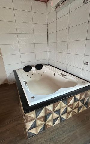 Casa de condomínio à venda com 250m², 6 quartos e 4 vagas