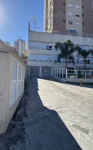 Apartamento à venda com 50m², 2 quartos e 1 vaga Apartamento à venda com 50m², 2 quartos e 1 vagaFachada com placa