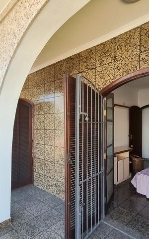 Casa à venda com 264m², 3 quartos e 2 vagas Casa à venda com 264m², 3 quartos e 2 vagasVaranda do Quarto 1 e 2