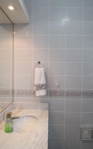 Apartamento à venda com 184m², 4 quartos e 2 vagasBanheiro
