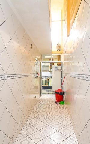 Casa à venda com 120m², 4 quartos e 2 vagasCorredor Externo