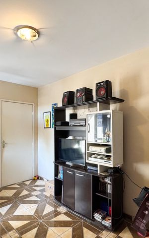 Apartamento à venda com 72m², 2 quartos e 1 vaga Apartamento à venda com 72m², 2 quartos e 1 vagaSala