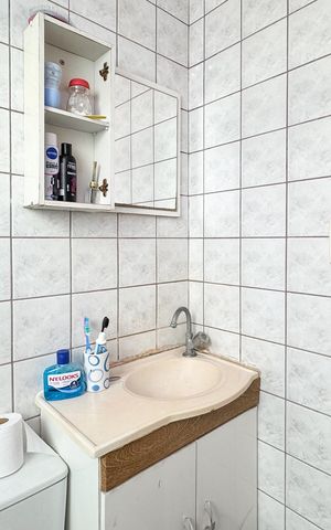 Apartamento à venda com 72m², 2 quartos e 1 vaga Apartamento à venda com 72m², 2 quartos e 1 vagaBanheiro Social