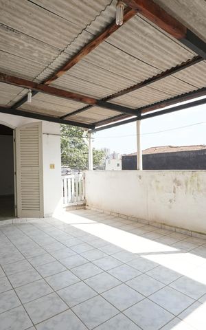 Casa à venda com 105m², 4 quartos e 2 vagasÁrea de Serviço casa 2