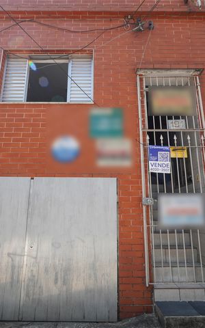 Casa à venda com 105m², 4 quartos e 2 vagasFachada
