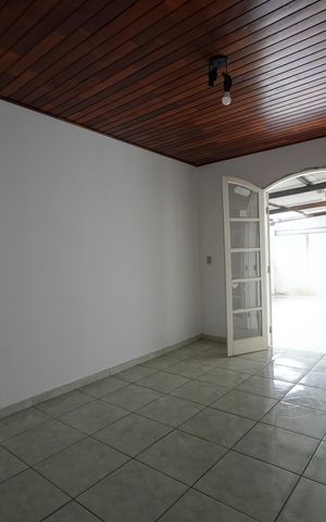 Casa à venda com 105m², 4 quartos e 2 vagasQuarto 2 casa 2