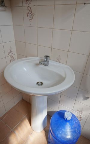 Casa à venda com 105m², 4 quartos e 2 vagasBanheiro Casa 1