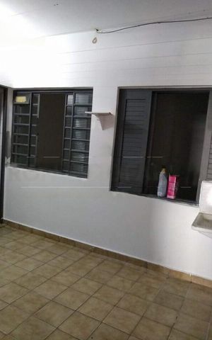 Casa à venda com 350m², 8 quartos e sem vaga