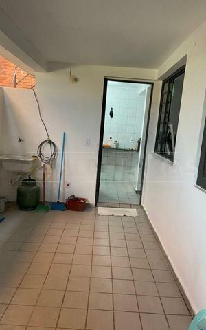 Casa à venda com 350m², 8 quartos e sem vaga