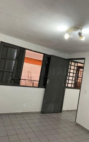 Casa à venda com 350m², 8 quartos e sem vaga