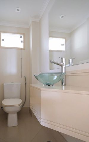 Apartamento à venda com 400m², 4 quartos e 4 vagasLavabo
