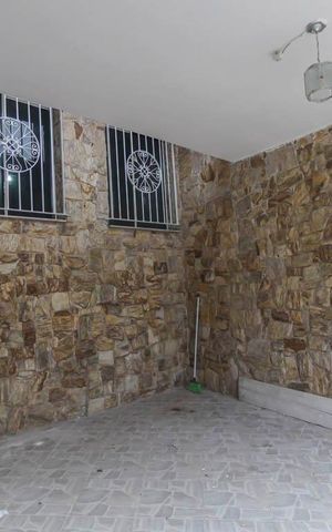 Casa à venda com 125m², 3 quartos e 2 vagas Casa à venda com 125m², 3 quartos e 2 vagasGaragem