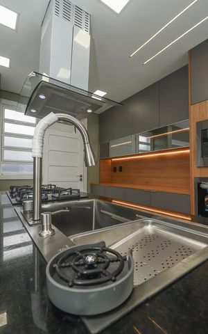 Casa à venda com 223m², 3 quartos e 2 vagasCozinha