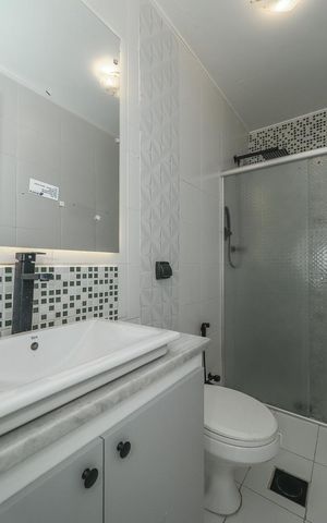 Casa à venda com 223m², 3 quartos e 2 vagasBanheiro Social