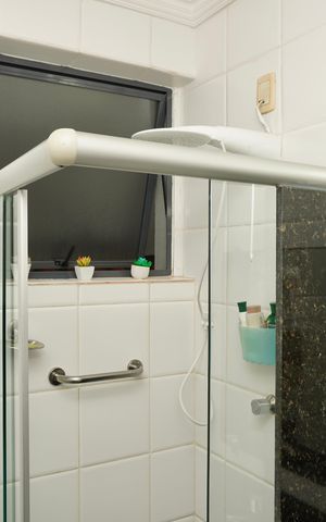 Apartamento à venda com 85m², 3 quartos e 2 vagas Apartamento à venda com 85m², 3 quartos e 2 vagasBanheiro Social