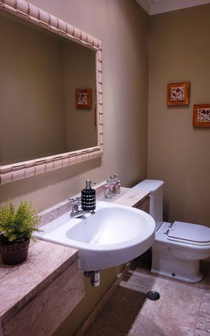 Apartamento à venda com 94m², 4 quartos e 2 vagas Apartamento à venda com 94m², 4 quartos e 2 vagasBanheiro