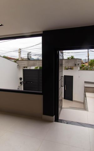 Casa à venda com 300m², 2 quartos e 2 vagas