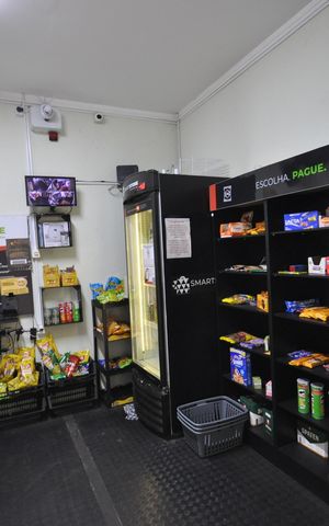 Apartamento à venda com 80m², 3 quartos e 2 vagasMini Market