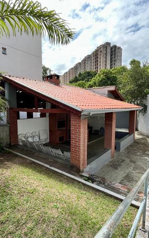 Apartamento à venda com 55m², 2 quartos e 1 vagaÁrea comum - Churrasqueira